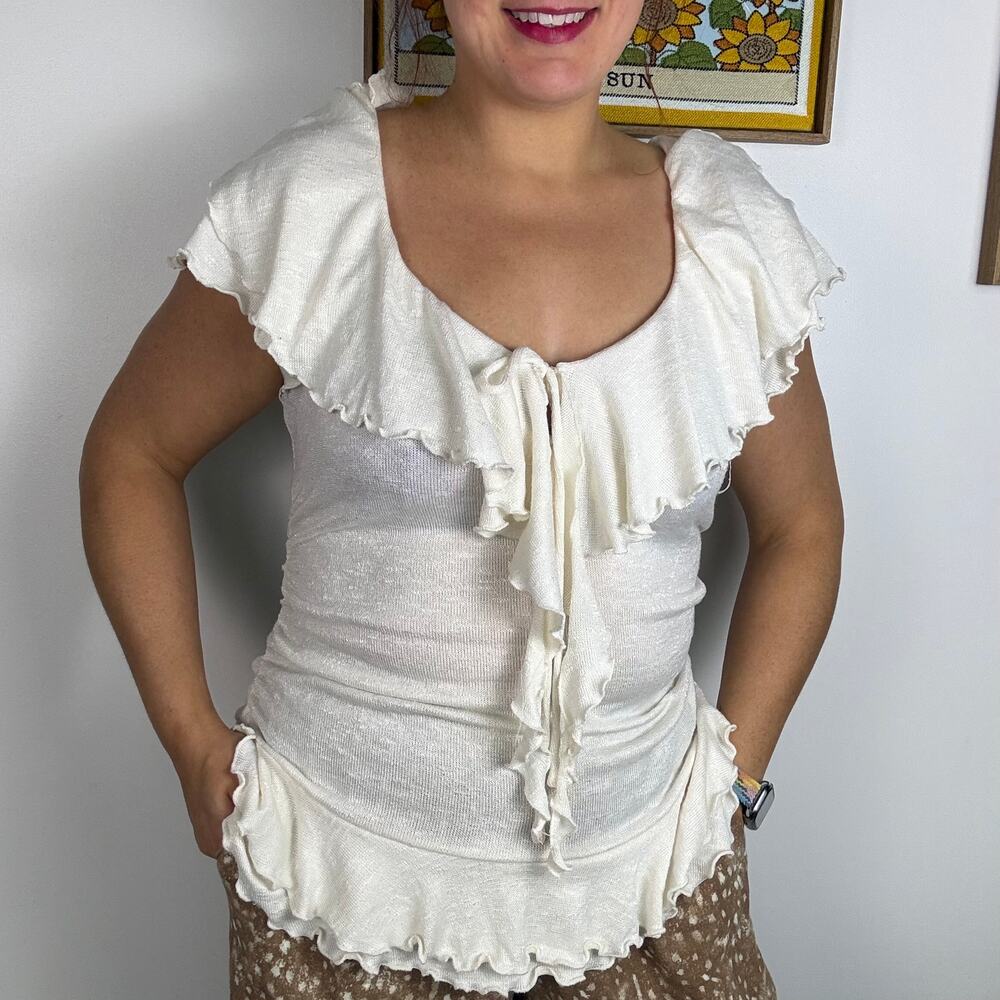 UO Bella Tie-Front Flutter Sleeve Ruffle Top ivory XL